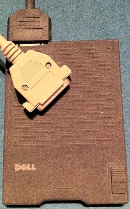 dell_floppy_01.jpg dell_floppy_01.jpg